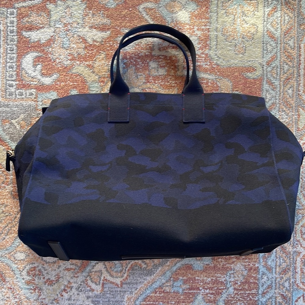 Rothy’s Navy Camo Weekender and Vanity Set - Picture 5 of 7